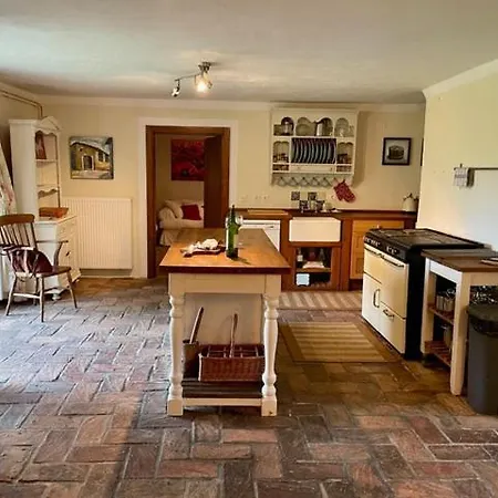 Holiday home Vintage House Hancnel Borjana